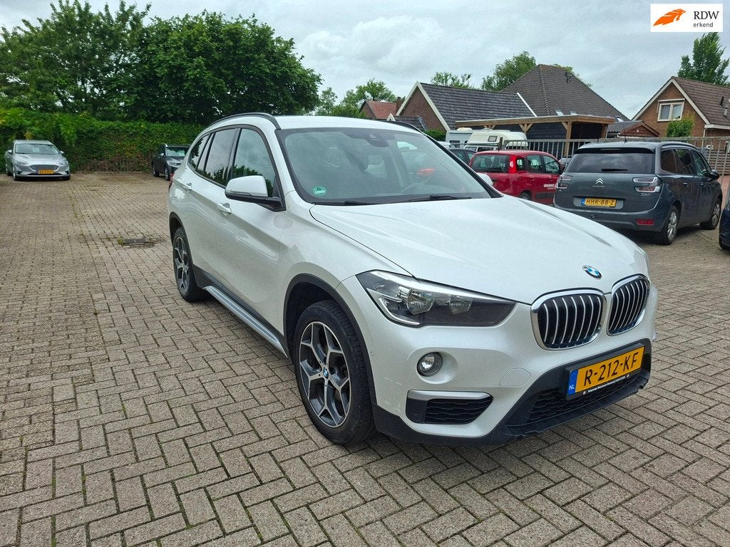 BMW X1 SDrive18i Centennial High Executive handels/ prijs zo, Auto's, BMW, 136 pk, Gebruikt, Euro 6, Leder en Stof