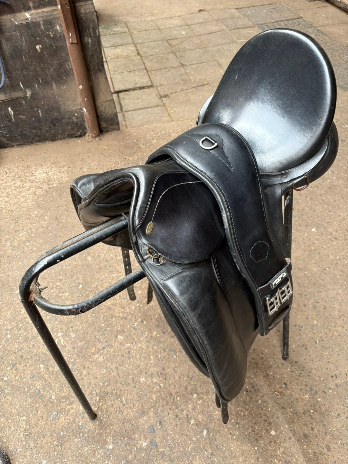 Dressuurzadel Kentaur 18” en Wintec 17,5”, Gebruikt, Dressuur, Wijd, Kentaur