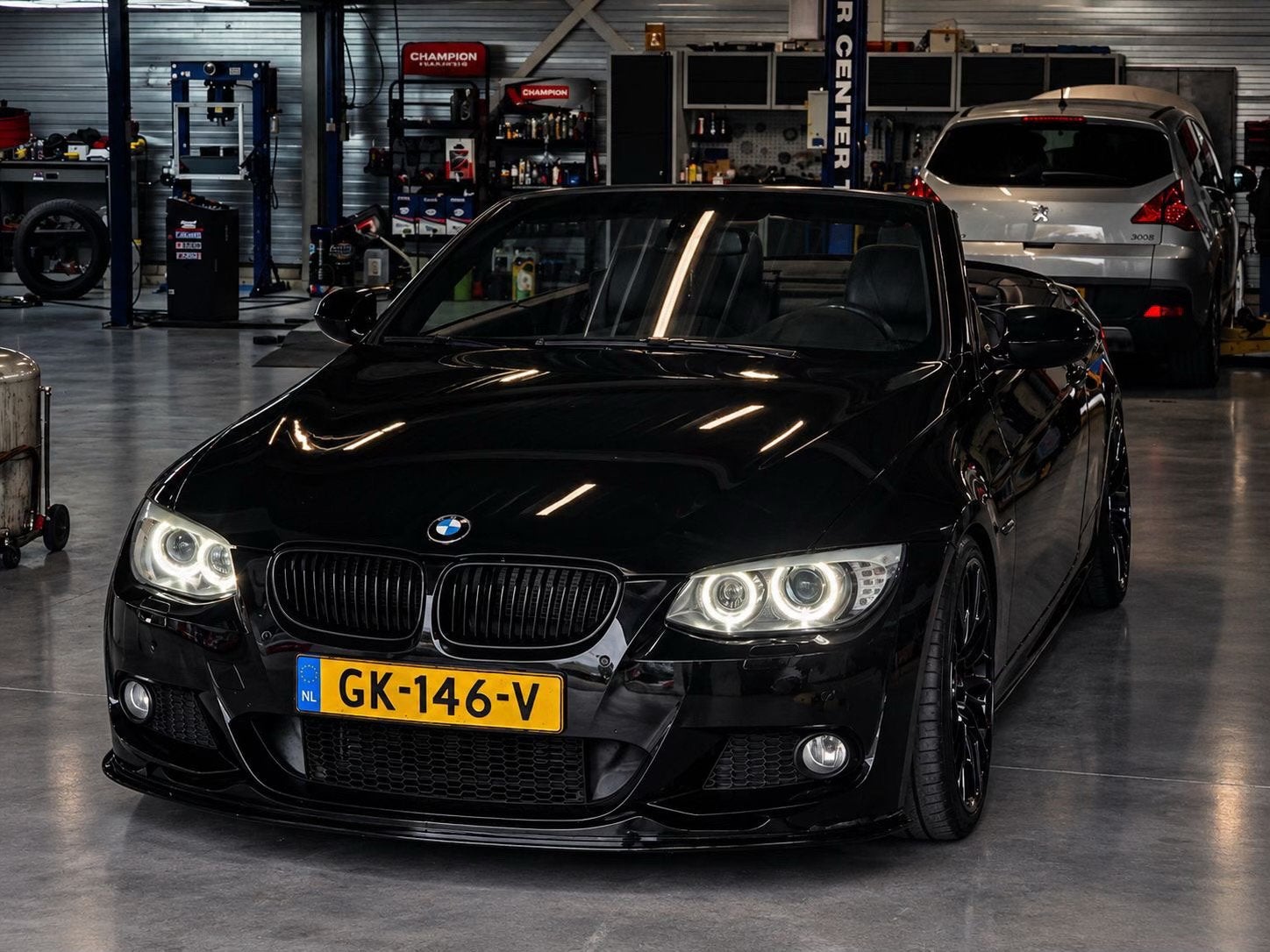 BMW 3-Serie 3.0 330D Cabrio AUT 2010 Zwart Euro 5, Auto's, Automaat, Achterwielaandrijving, 1800 kg, 2993 cc