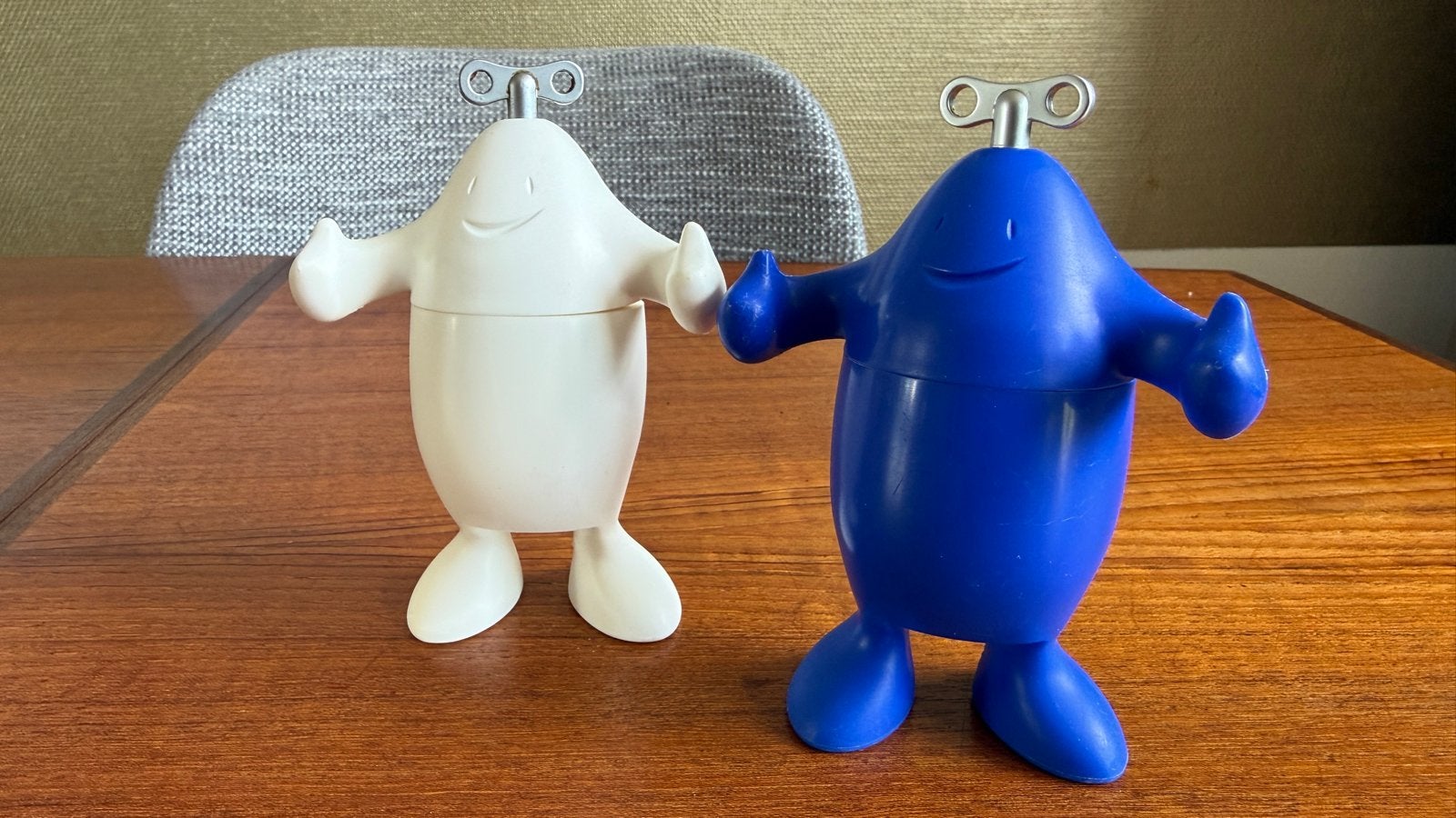 Alessi Stefano Pirovano peper- en zoutmolen, Peppino, Kunststof, Ophalen of Verzenden, Alessi, Meerkleurig
