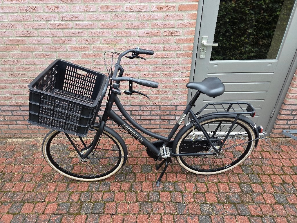fiets Cortina U4 D57 N7 jet black matt met krat Basil, Versnellingen, 56 cm of meer, Zo goed als nieuw, Trommelrem