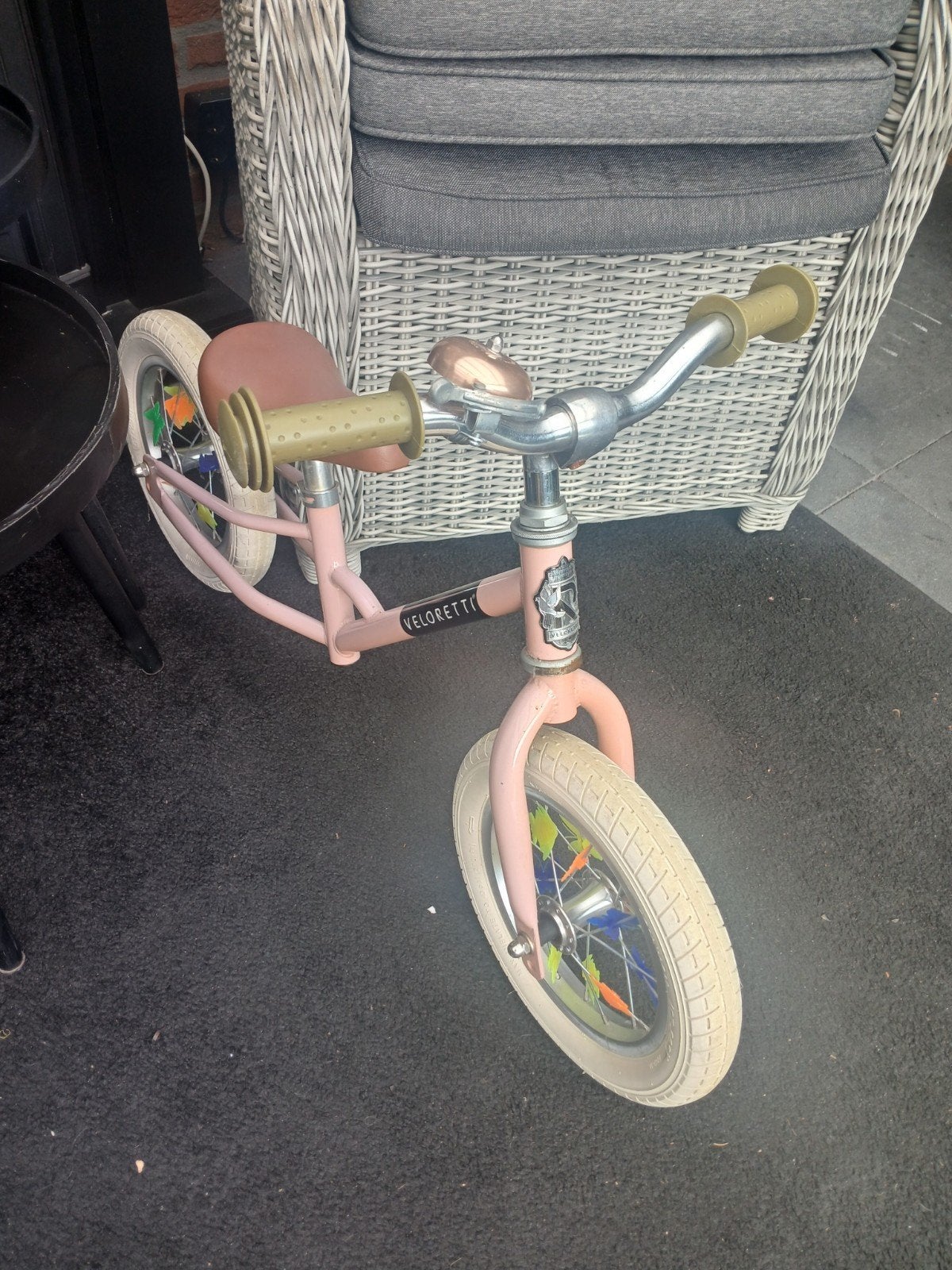 Veloretti loopfiets roze - Zo goed als nieuw, Ophalen, Zo goed als nieuw
