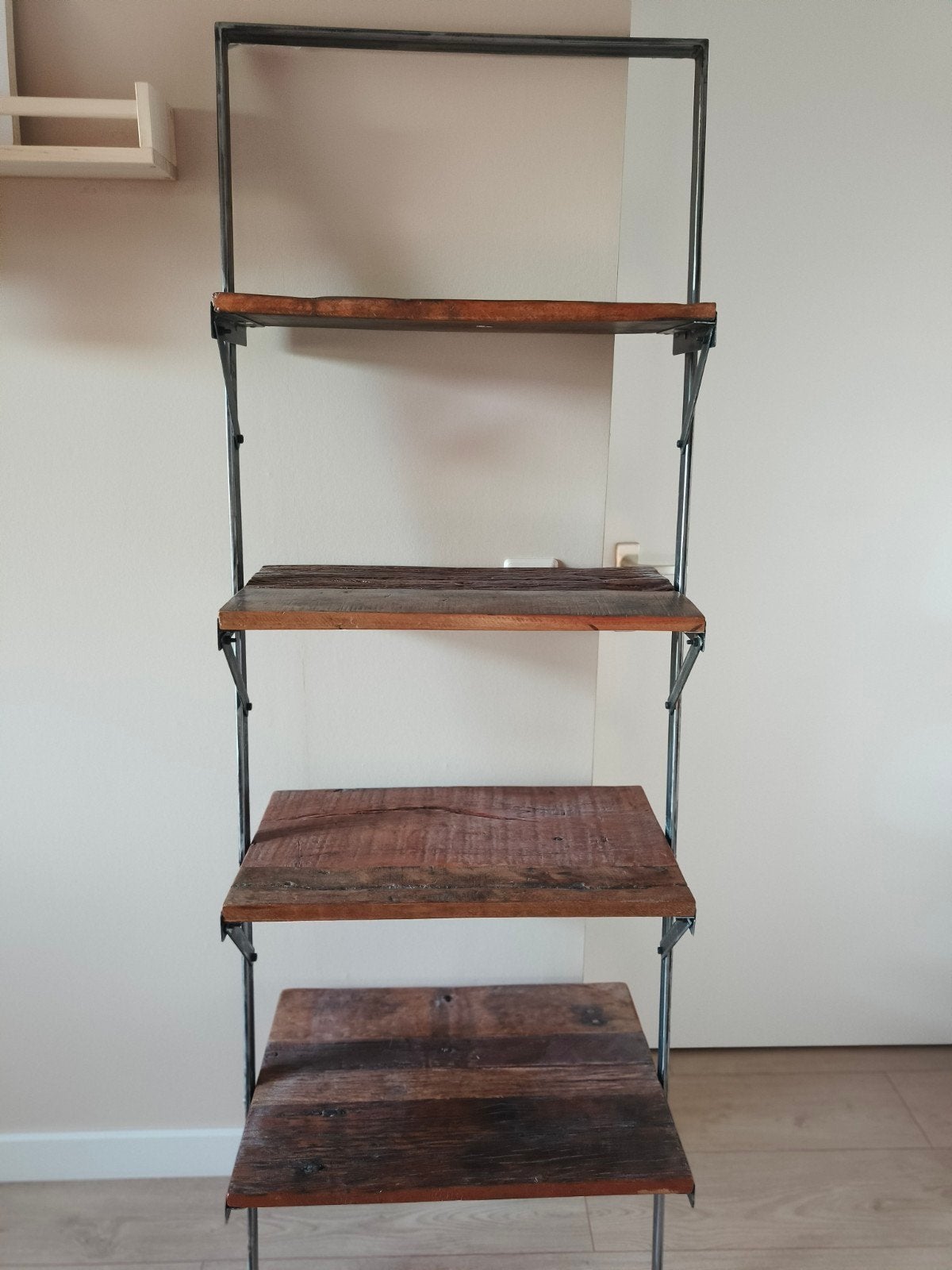 Industrieel wandrek Reefs Interior Leicester, Huis en Inrichting, Woonaccessoires | Wandplanken en Boekenplanken, Ophalen, Zo goed als nieuw
