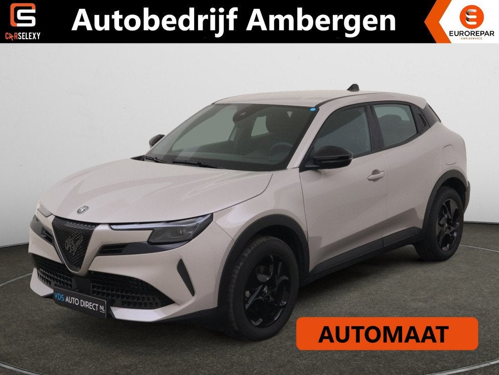 Alfa Romeo Junior 1.2 Turbo Hybrid (136PK) Ibrida Speciale G, Auto's, Alfa Romeo, 12 maanden, 136 pk, Gebruikt, Zwart