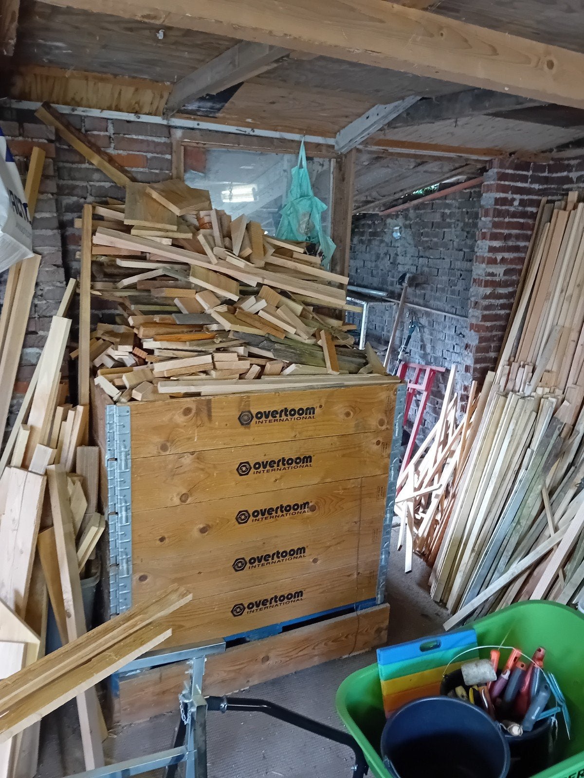 Ruim 1,3 kuub schoon Douglas brandhout, Tuin en Terras, Minder dan 3 m³, Ophalen, Overige houtsoorten, Blokken