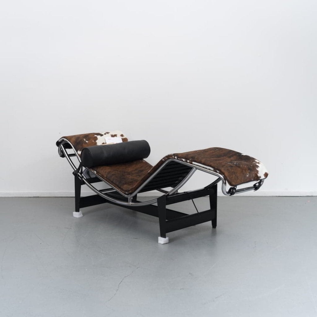 Cassina LC4 Chaise Longue Ponyhuid Tricolor