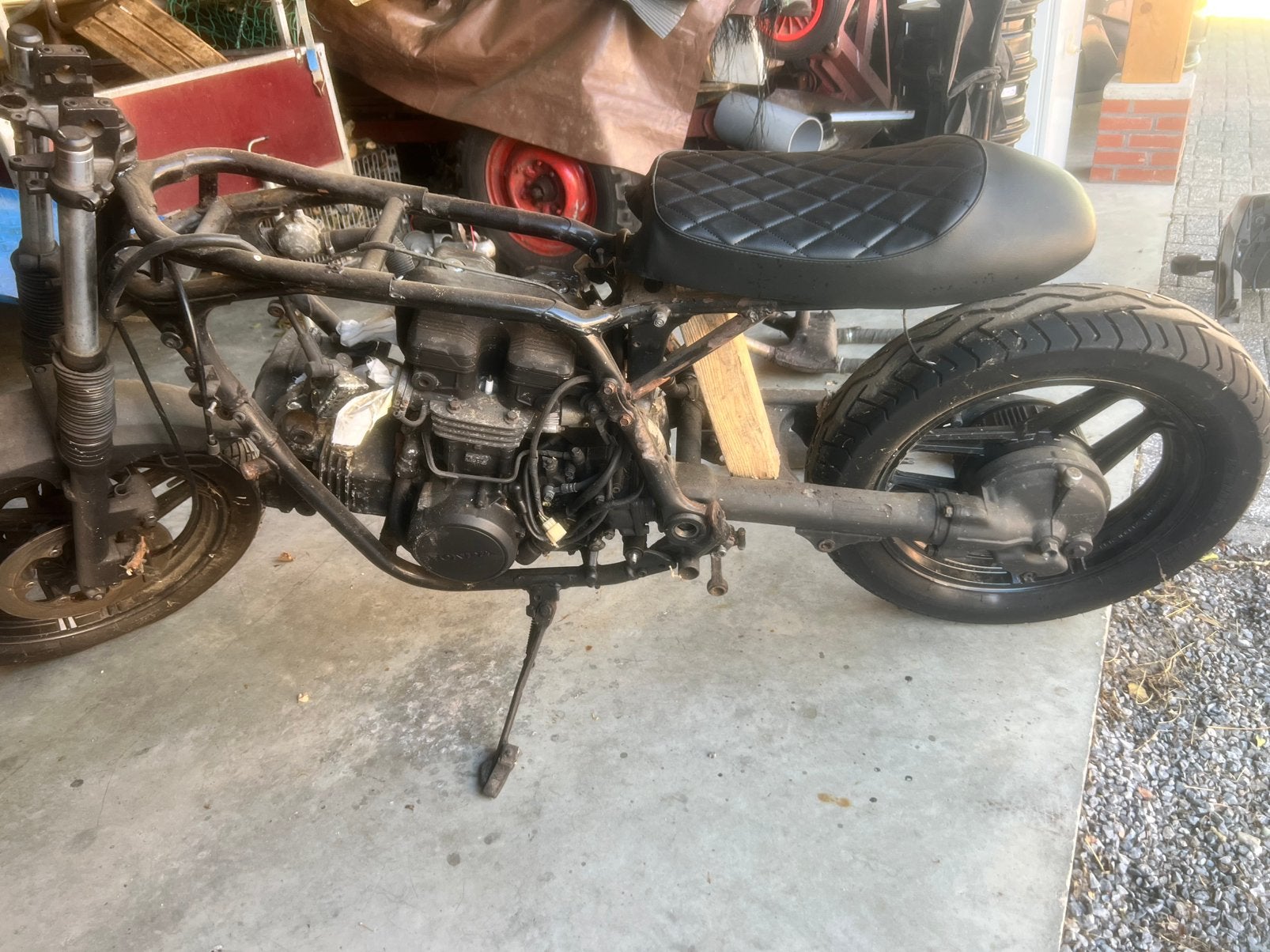 Honda VF700 Sabre V4 café racer project nieuwe onderdelen, Particulier, Naked bike