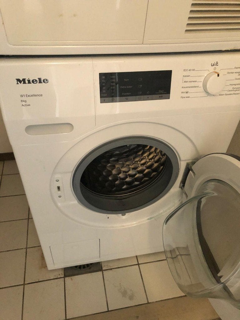 Miele wasmachine W1 Excellence, Ophalen, 1200 tot 1600 toeren, 8 tot 10 kg, Energieklasse A of zuiniger