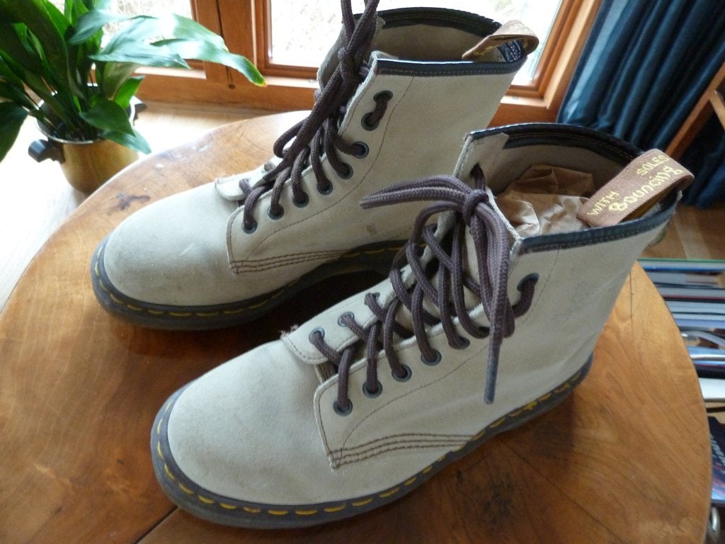 Dr. Martens orig. boots, grijswit suede leder, mt. 40, zgan, Verzenden, Overige typen, Grijs, Dr. Martens