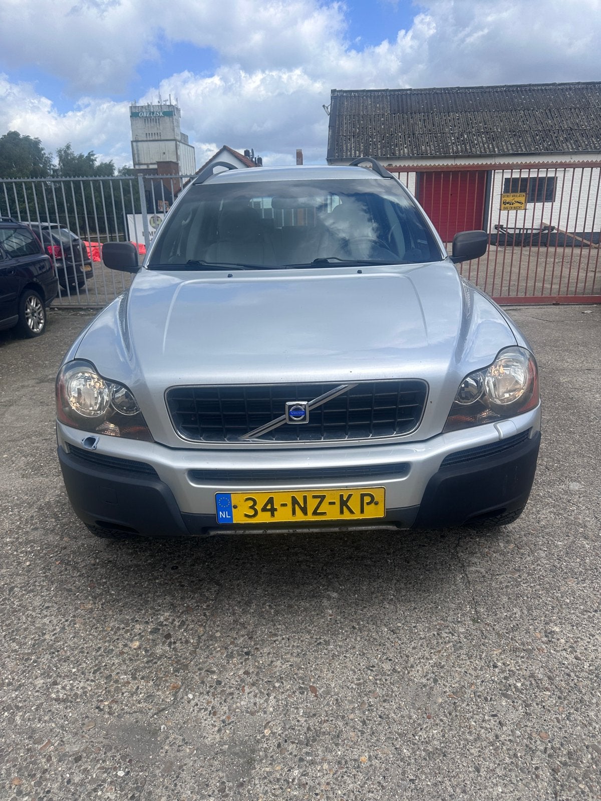 Volvo XC90 2.9 T6 Geartronic 2004 Grijs, Beige, 138 €/maand, 7 stoelen, 2922 cc