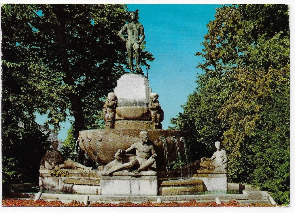 Leeuwarden Mercurius Fontein Gelopen Ansichtkaart (B4456 ), Ophalen of Verzenden, 1960 tot 1980, Gelopen, Friesland