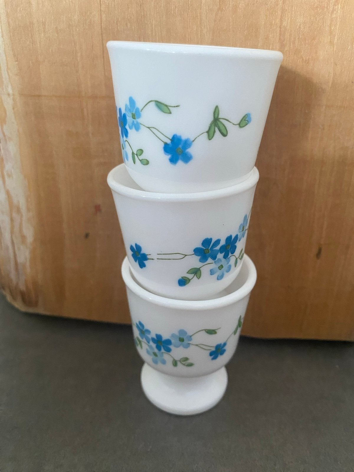 Set van 3 witte vintage eierdopjes Arcopal Veronica/Myosotis, Gebruikt, Overige merken, Overige typen, Vintage