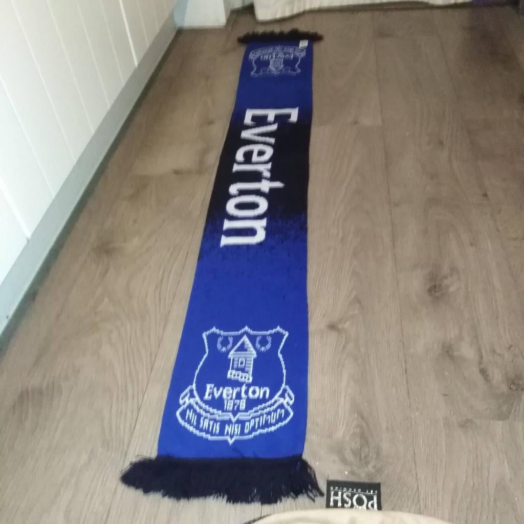 Voetbalsjaal Everton, Ophalen, Gebruikt, Buitenlandse clubs, Vaantje of Sjaal