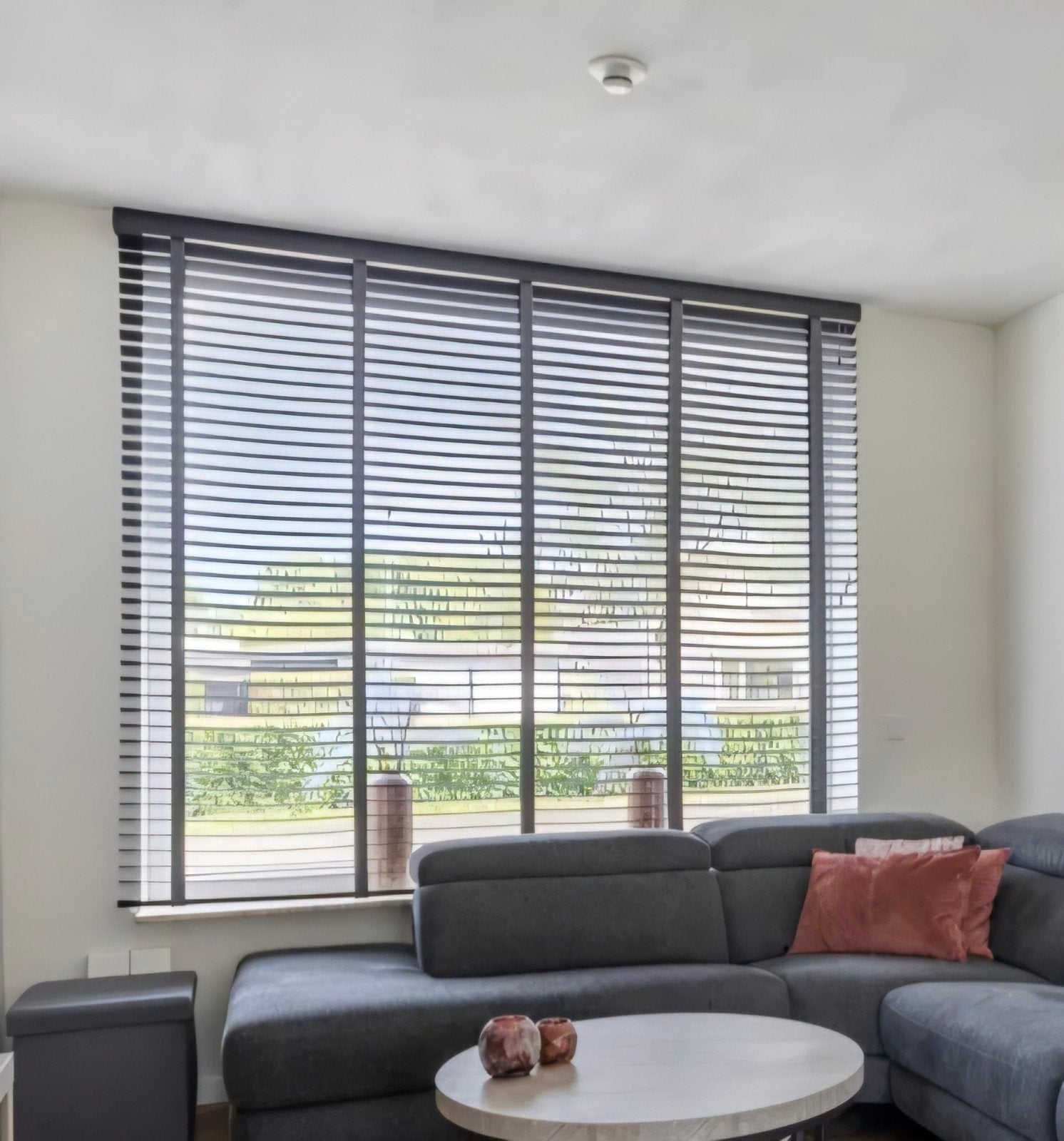 3 zwarte Luxaflex, Luxaflex, Ophalen, Zo goed als nieuw, Zwart