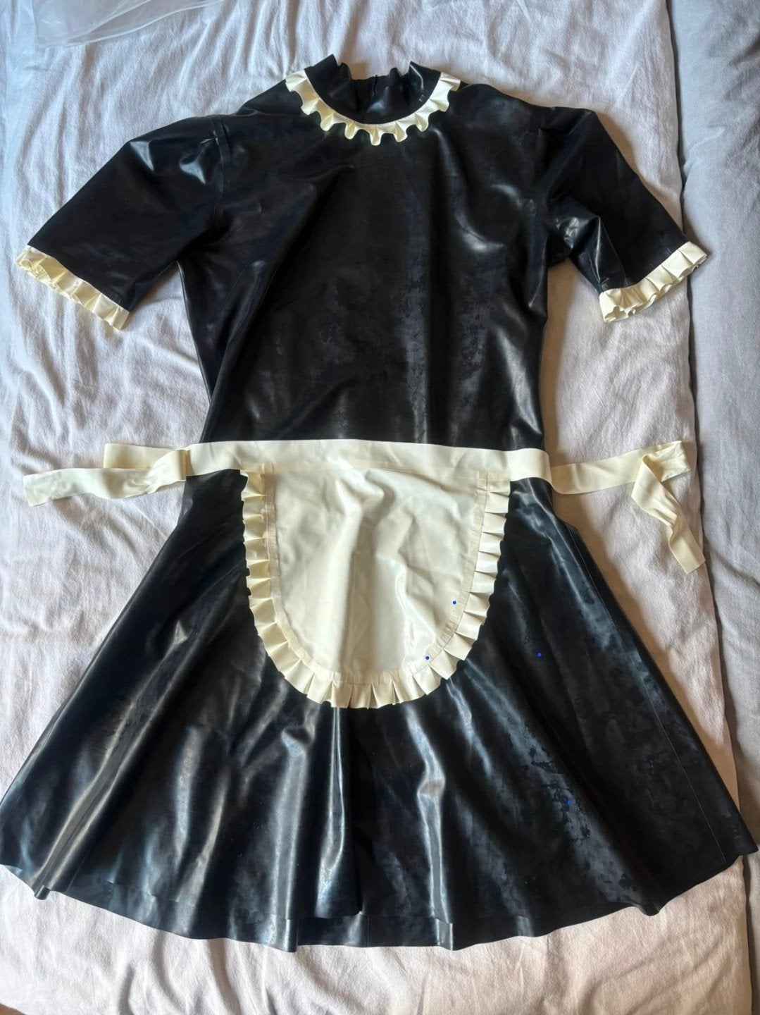 Latex Maid Kostuum - Zo goed als nieuw, Kleding | Dames, Verzenden, Zo goed als nieuw, Overige thema's, Kleding