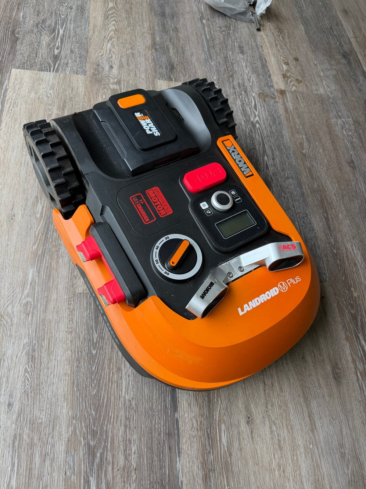 Worx Landroid M Plus robotmaaier deze is pas 1 jaar oud, Tuin en Terras, Robotmaaiers, Ophalen of Verzenden, Gebruikt, 20 tot 25 cm