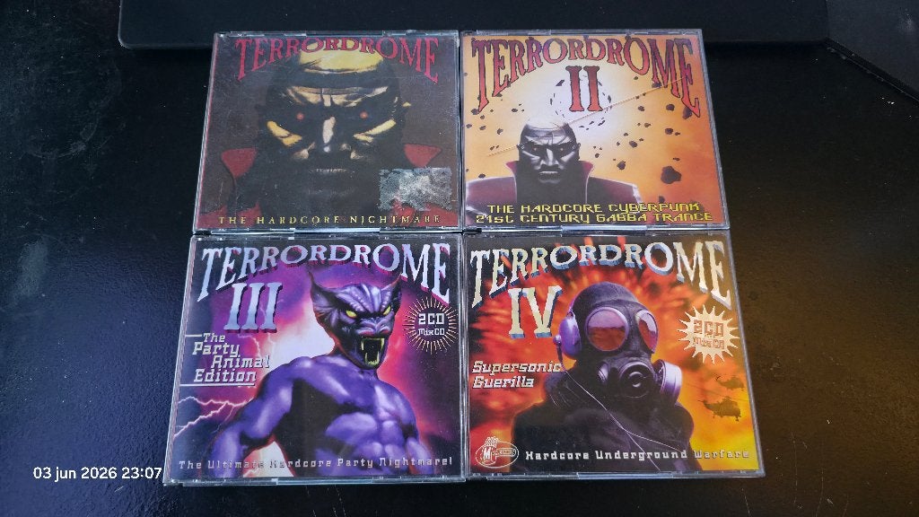 Terrordrome 1 t/m 4 90s classics hardcore, Ophalen of Verzenden, Zo goed als nieuw, Techno of Trance