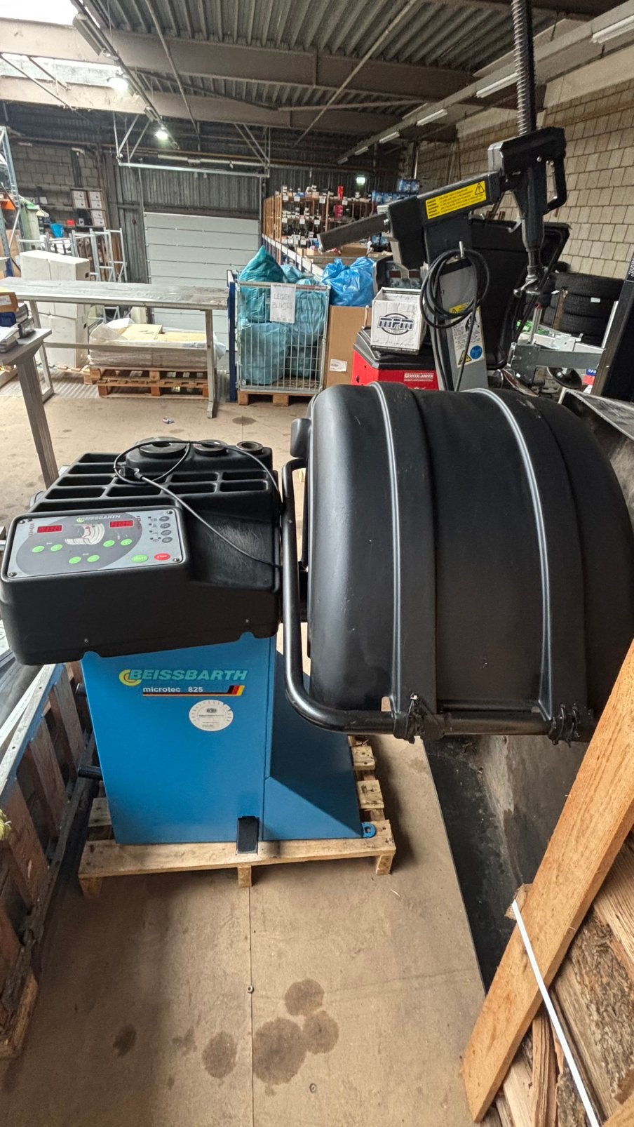 Beissbarth balanceermachine, Ophalen, Gebruikt