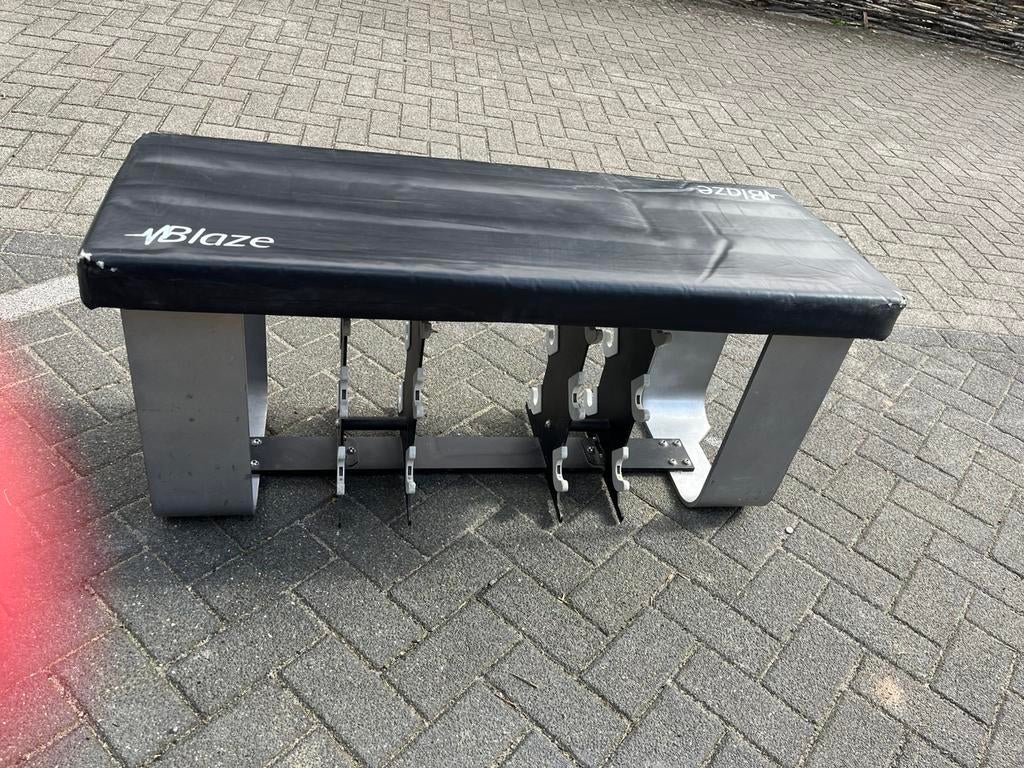 Blaze fitness bank bankje met dumbbell opslag, Ophalen, Blaze, Gebruikt, Fitness