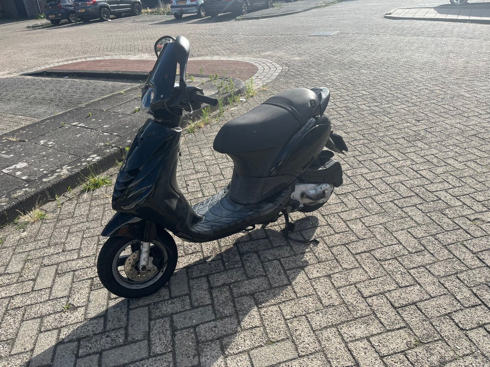 Piaggio Zip 80cc 4-takt 2012  Scooter moet snel weg., Ophalen, Zo goed als nieuw, Benzine, Piaggio