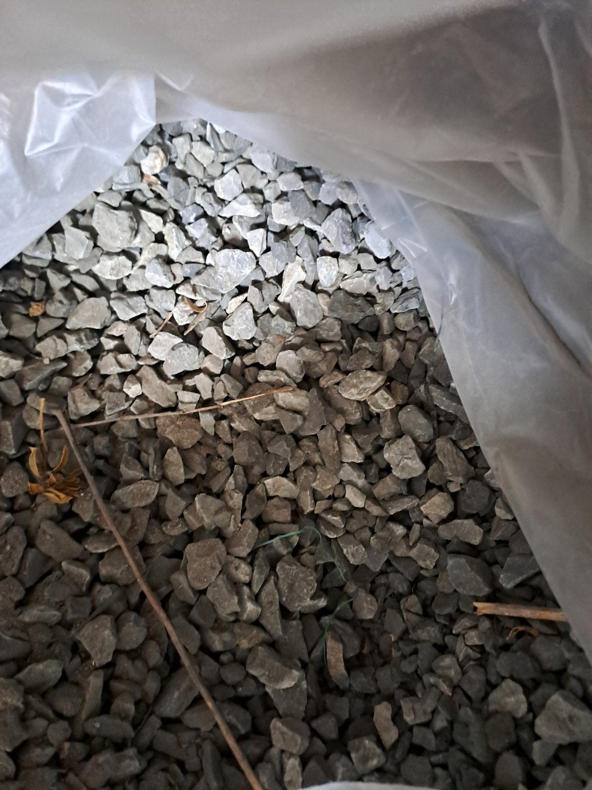 basalt steentjes gratis, Tuin en Terras, Grind, Keien en Split, Ophalen, Antraciet, Basalt, Split