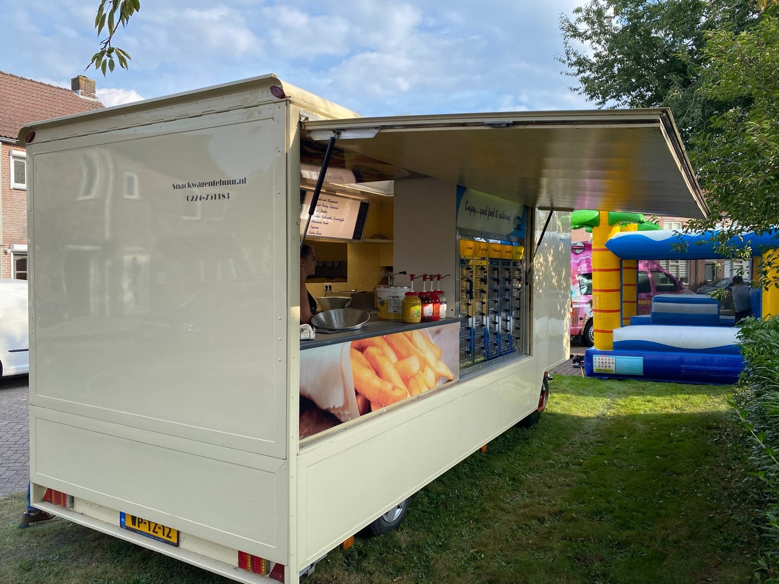 Frietwagen/Foodtruck met Ingebouwde Koel/Vriescel, Ophalen of Verzenden