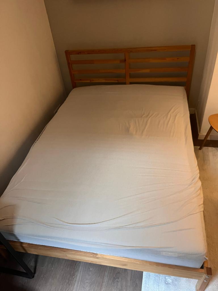 IKEA bed frame 140x200 (excl. lattenbodem), Ophalen, Zo goed als nieuw, Tweepersoons, 140 cm