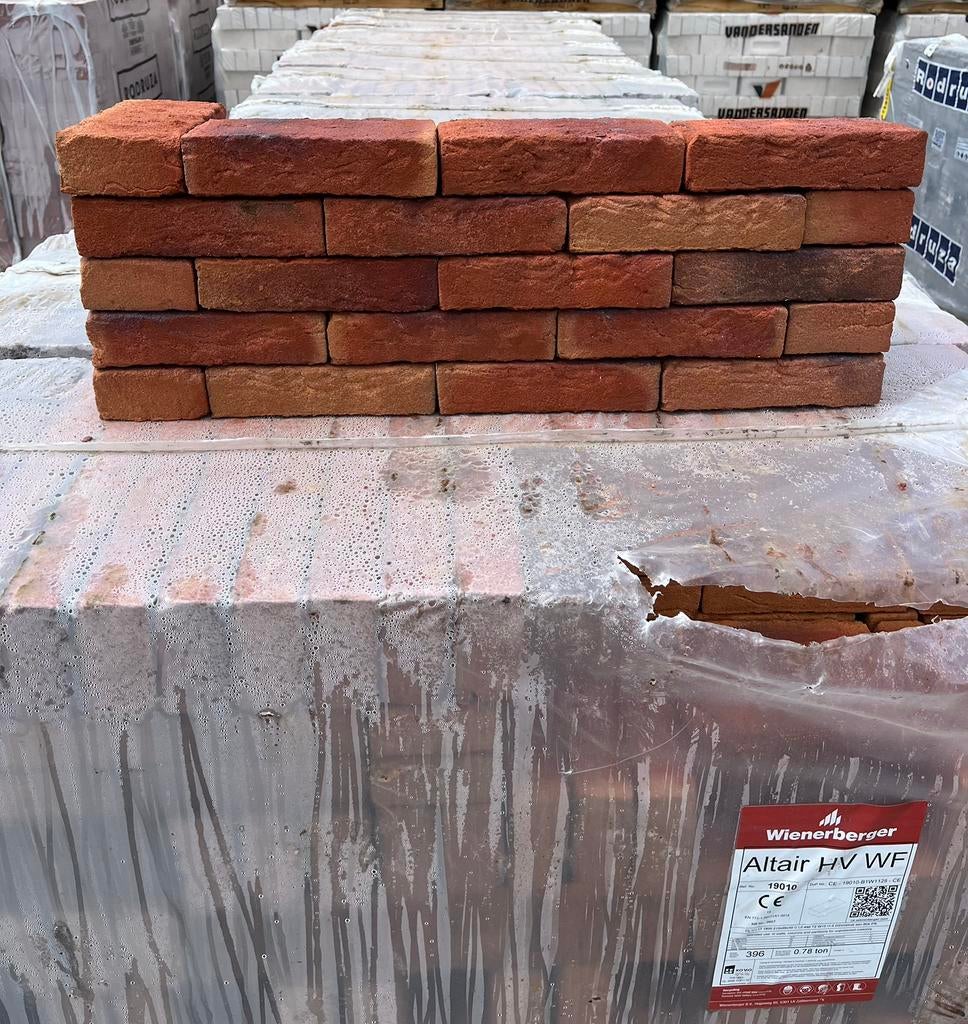 11 Pallets gevelstenen wf hv altair, Ophalen of Verzenden, Zo goed als nieuw, Beton, Terrastegels