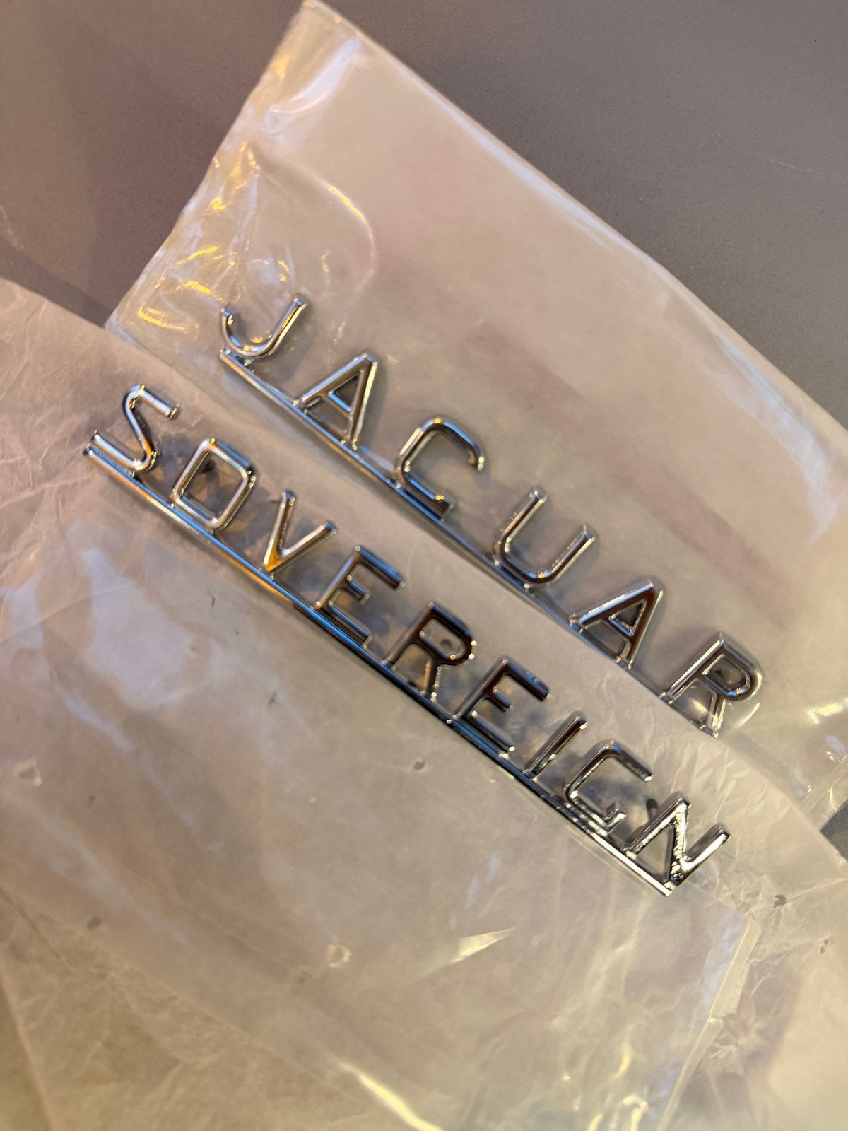 Jaguar & Sovereign emblemen - Gloednieuw., Ophalen of Verzenden, Nieuw, Jaguar
