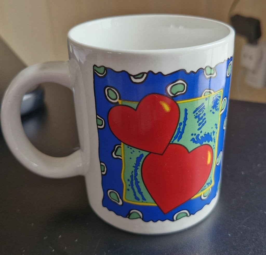 Koffiemok - print hartjes - hoogte 9.5 cm - NIEUW, Overige materialen, Verzenden, Nieuw, Overige stijlen