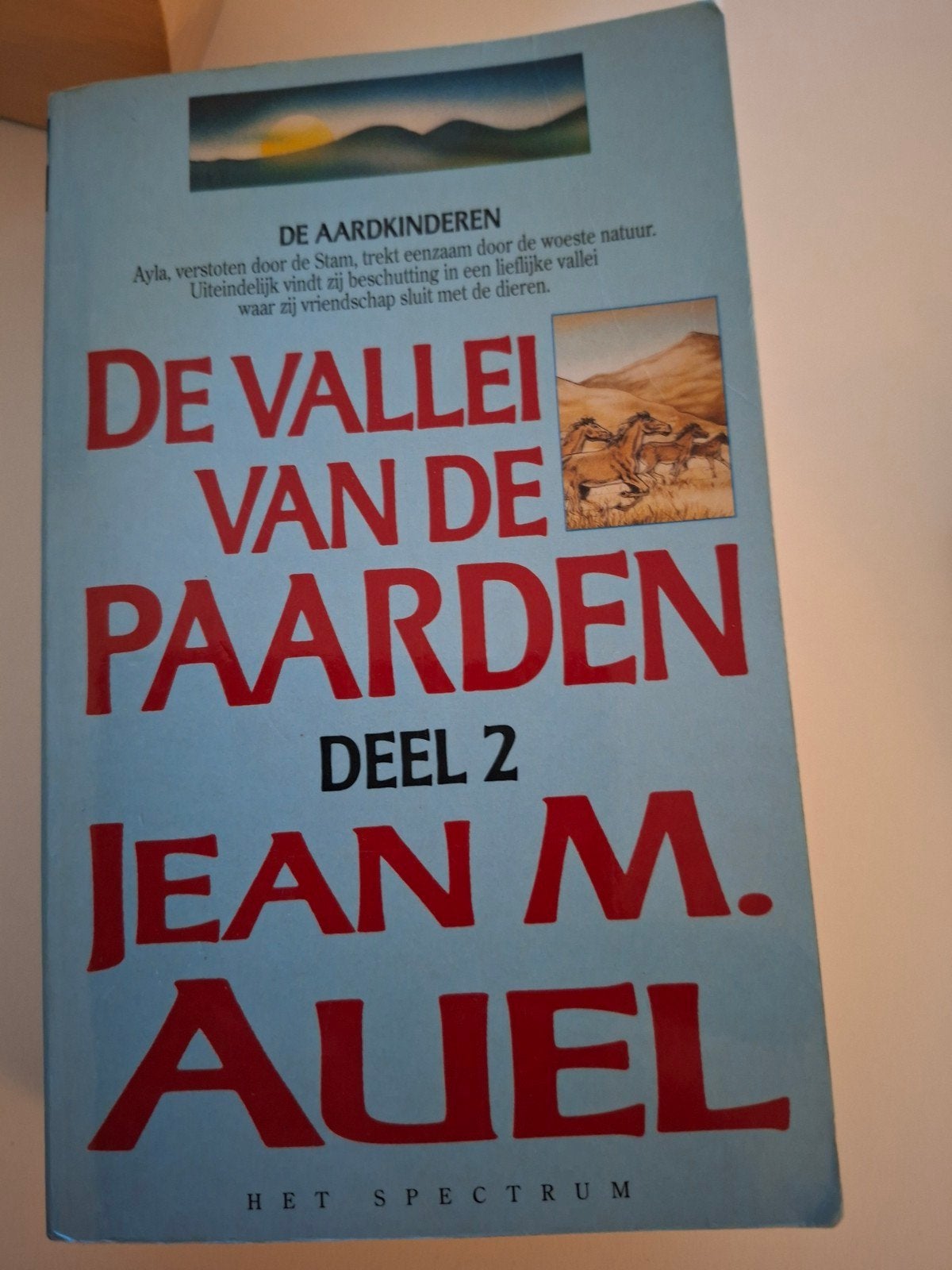 De Vallei van de Paarden - Jean M. Auel (De Aardkinderen), Boeken, Ophalen of Verzenden, Gelezen, Jean M. Auel, Nederland