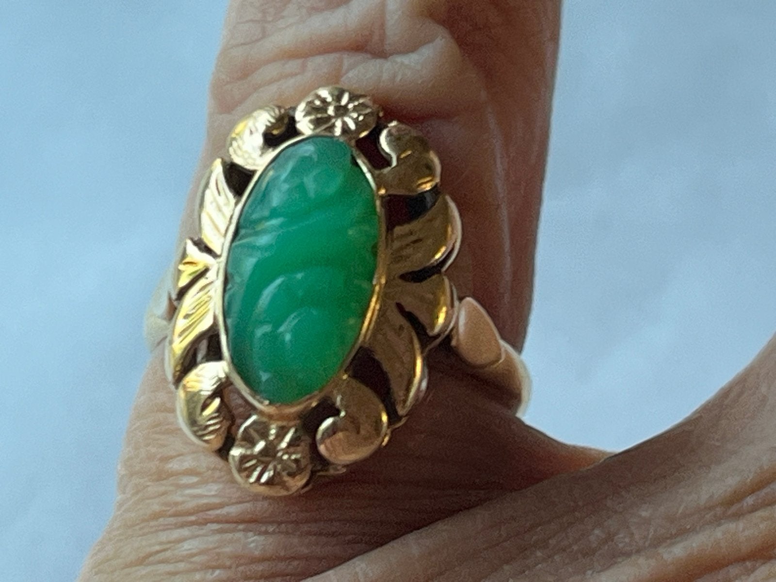 Bijzondere gouden ring met Jade  - Gekeurd 585, Sieraden, Tassen en Uiterlijk, Ringen, Verzenden, Met edelsteen, Dame, Goud