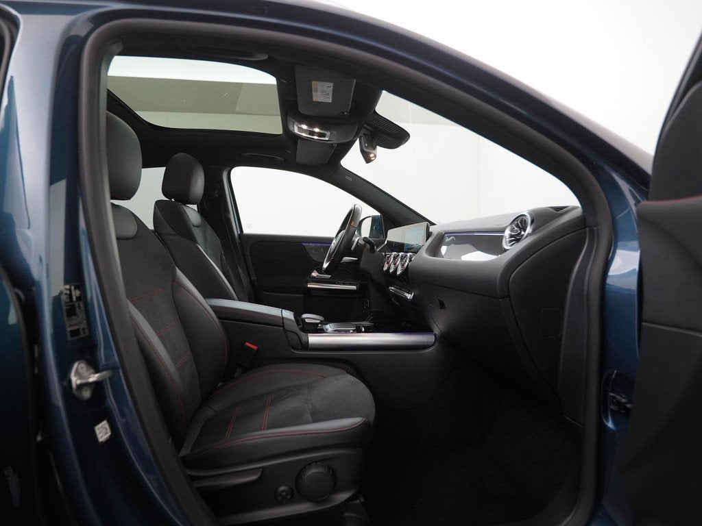Mercedes-Benz GLA-klasse 250e AMG Line | Panoramadak | Head, Auto's, Mercedes-Benz, 12 maanden, Leder en Stof, Bedrijf, Hybride Elektrisch/Benzine