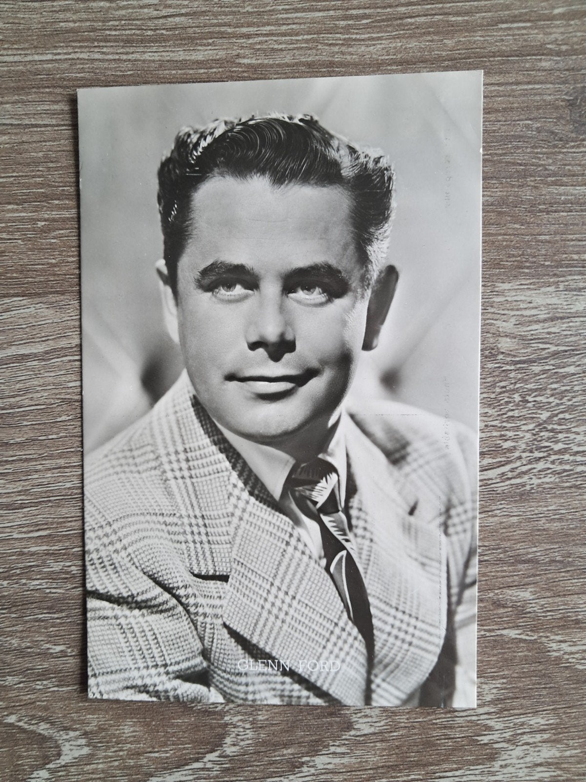 Ansichtkaart filmsterren Glenn Ford., Ophalen of Verzenden, 1960 tot 1980, Sterren en Beroemdheden