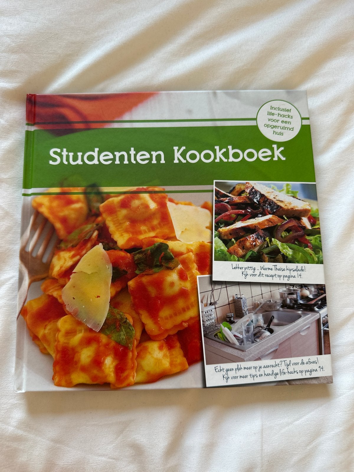 Studenten Kookboek - Eenvoudige Recepten & Life-hacks, Ophalen of Verzenden, Zo goed als nieuw, Overige gebieden, Hoofdgerechten