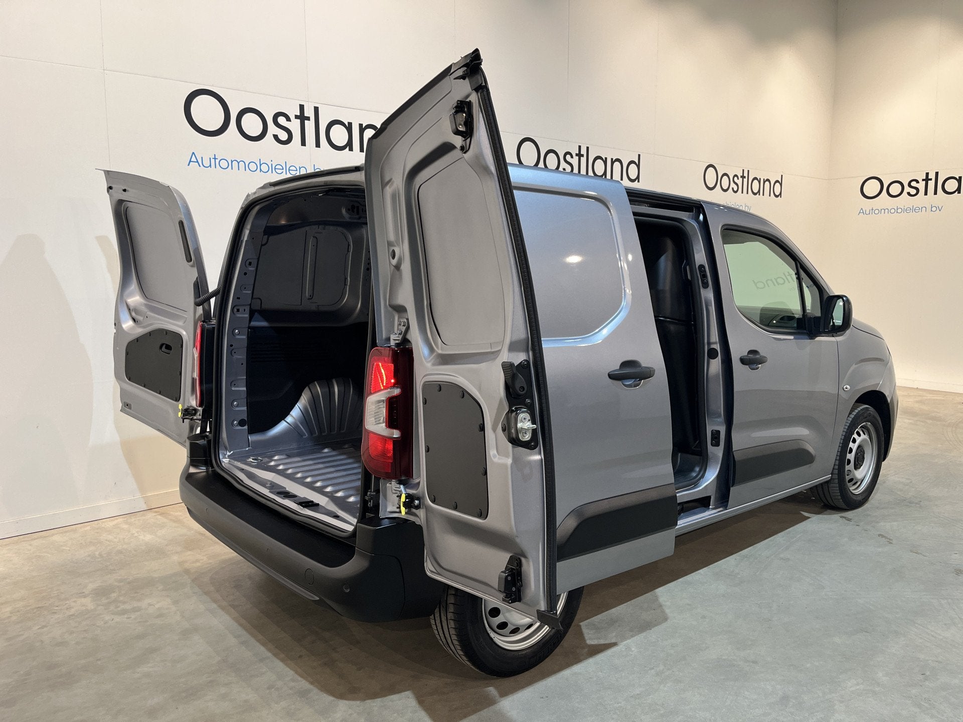 Fiat Doblò 1.5 BlueHDi 100 PK L1 / Euro 6 / Airco / CarPlay, Voorwielaandrijving, Stof, 4 cilinders, Met garantie (alle)