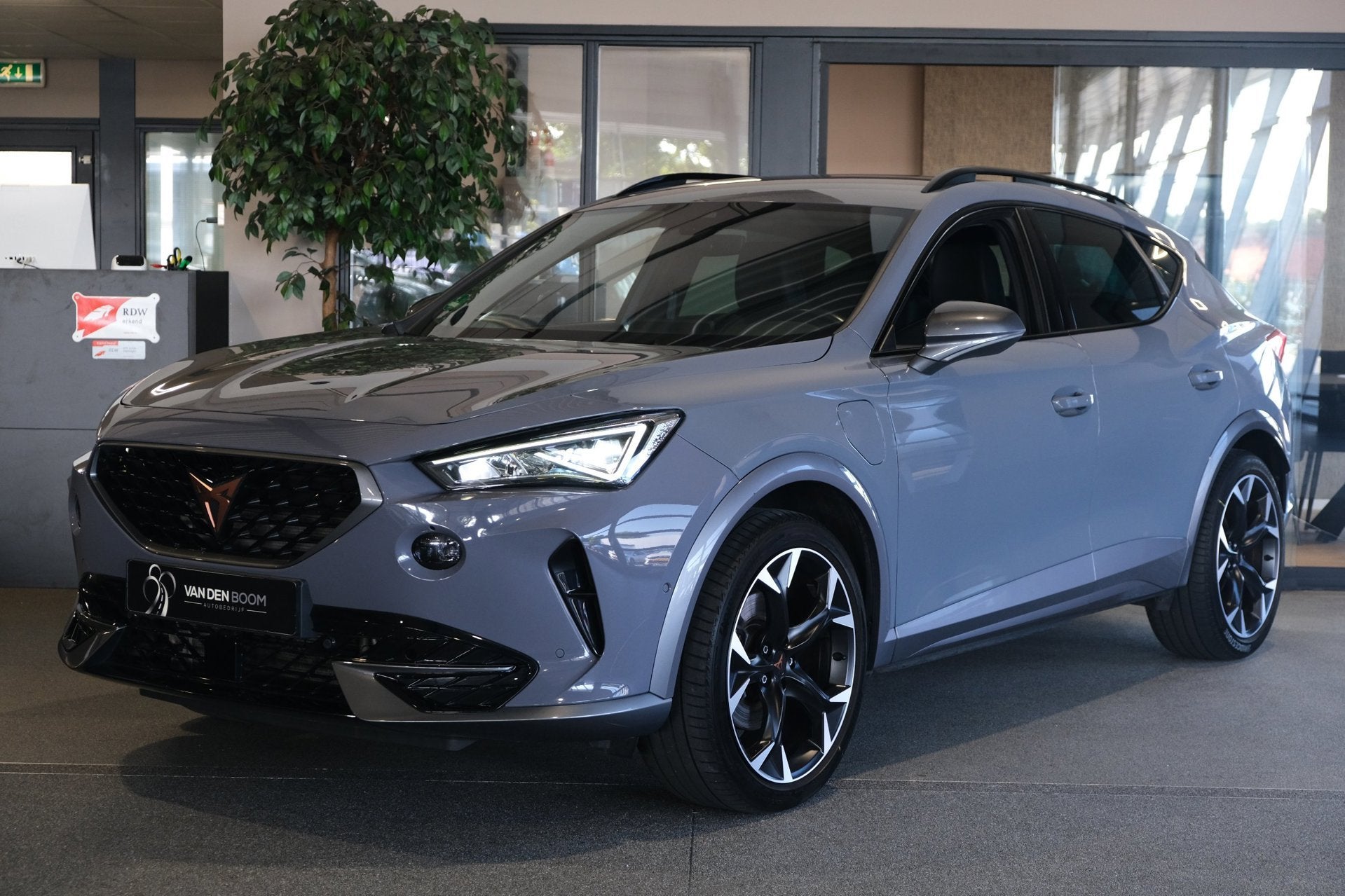 CUPRA Formentor 1.4 e-Hybrid 204PK DSG Graphene Led Virtual, Auto's, Dealer onderhouden, Gebruikt, 4 cilinders, Formentor