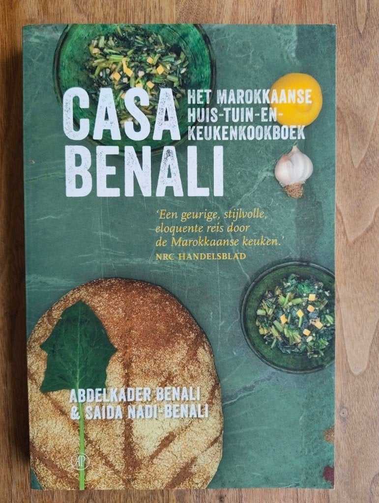 Casa Benali - Het Marokkaanse Huis-, Tuin- en Keukenkookboek, Hoofdgerechten, Midden-Oosten en Marokko, Ophalen of Verzenden, Zo goed als nieuw