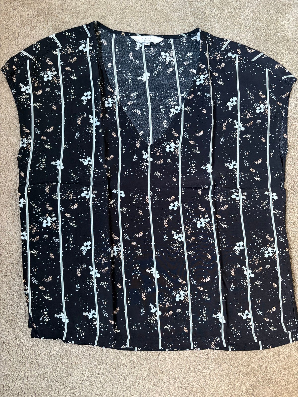 YAYA Dames Top Zwart met Bloemen en Strepen | Maat 38, Kleding | Dames, Maat 38/40 (M), Zwart, Ophalen of Verzenden, Zo goed als nieuw