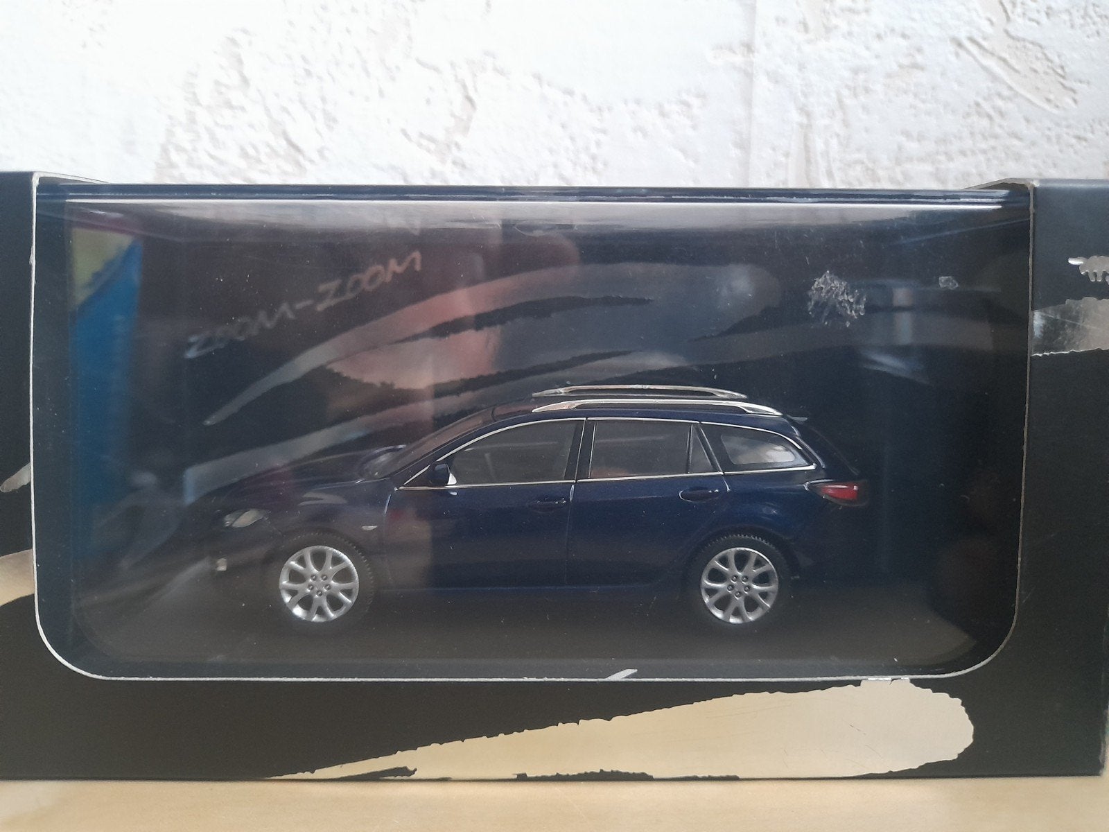 Mazda 6 Wagon 2011 Blauw Norev 1/43 (incl ovp), Ophalen of Verzenden, Zo goed als nieuw, Auto, Norev