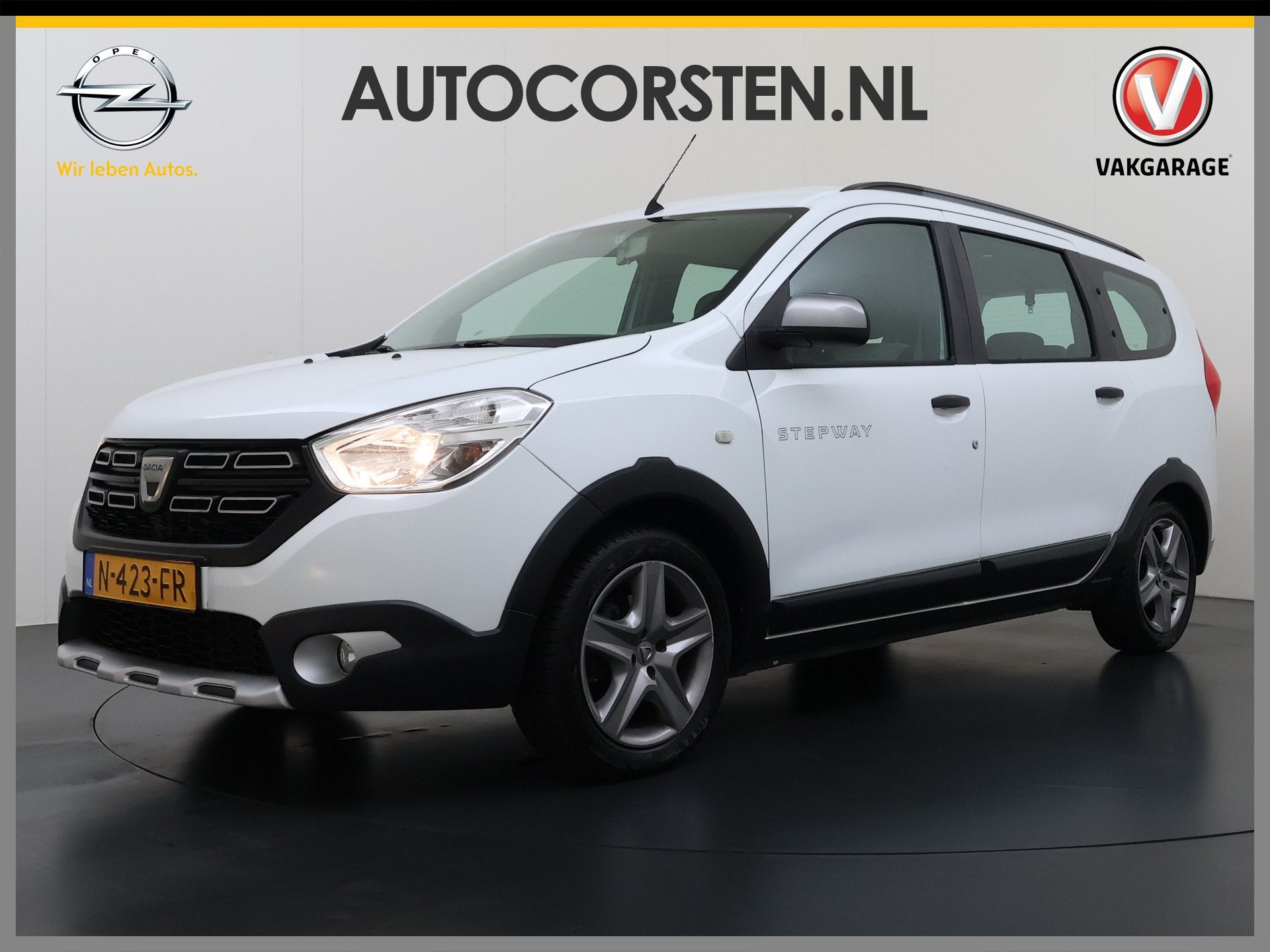 Dacia Lodgy 1.3TCe 131PK 7-Persoons Navi Camera Pdc Airco Cr, Auto's, Voorwielaandrijving, Stof, Gebruikt, 4 cilinders