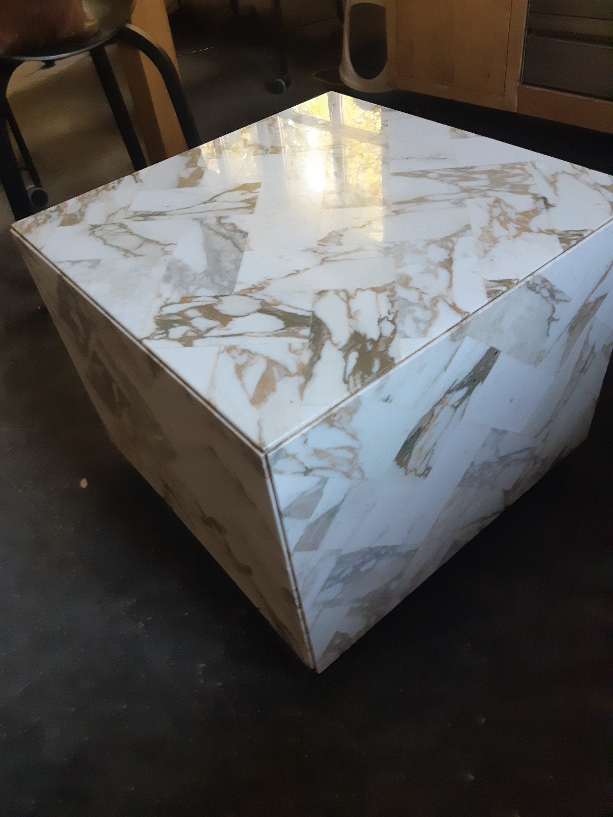Italian mid century Marmeren bijzettafel., Huis en Inrichting, Tafels | Bijzettafels, Overige materialen, Minder dan 55 cm, Vierkant