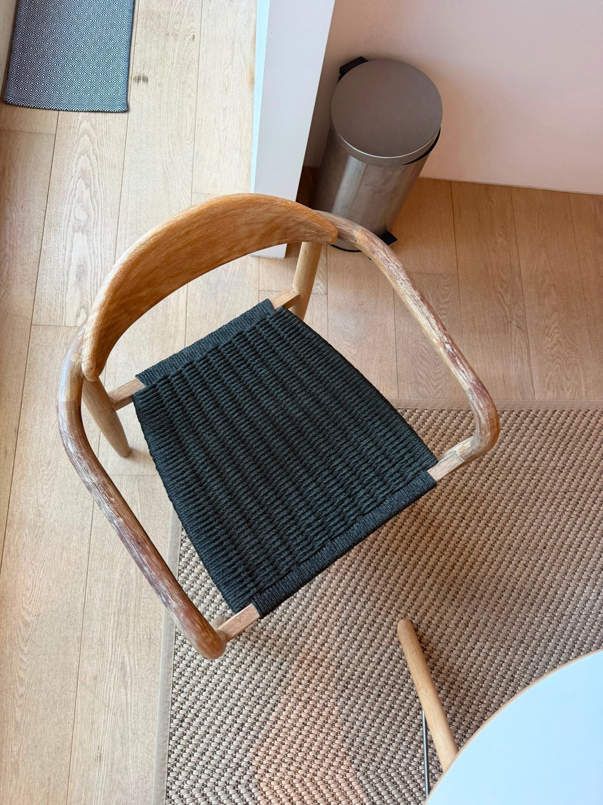 Kave Home Nina stoelen (4x) van €916 voor €500, Zwart, Ophalen of Verzenden, Zo goed als nieuw, Eén