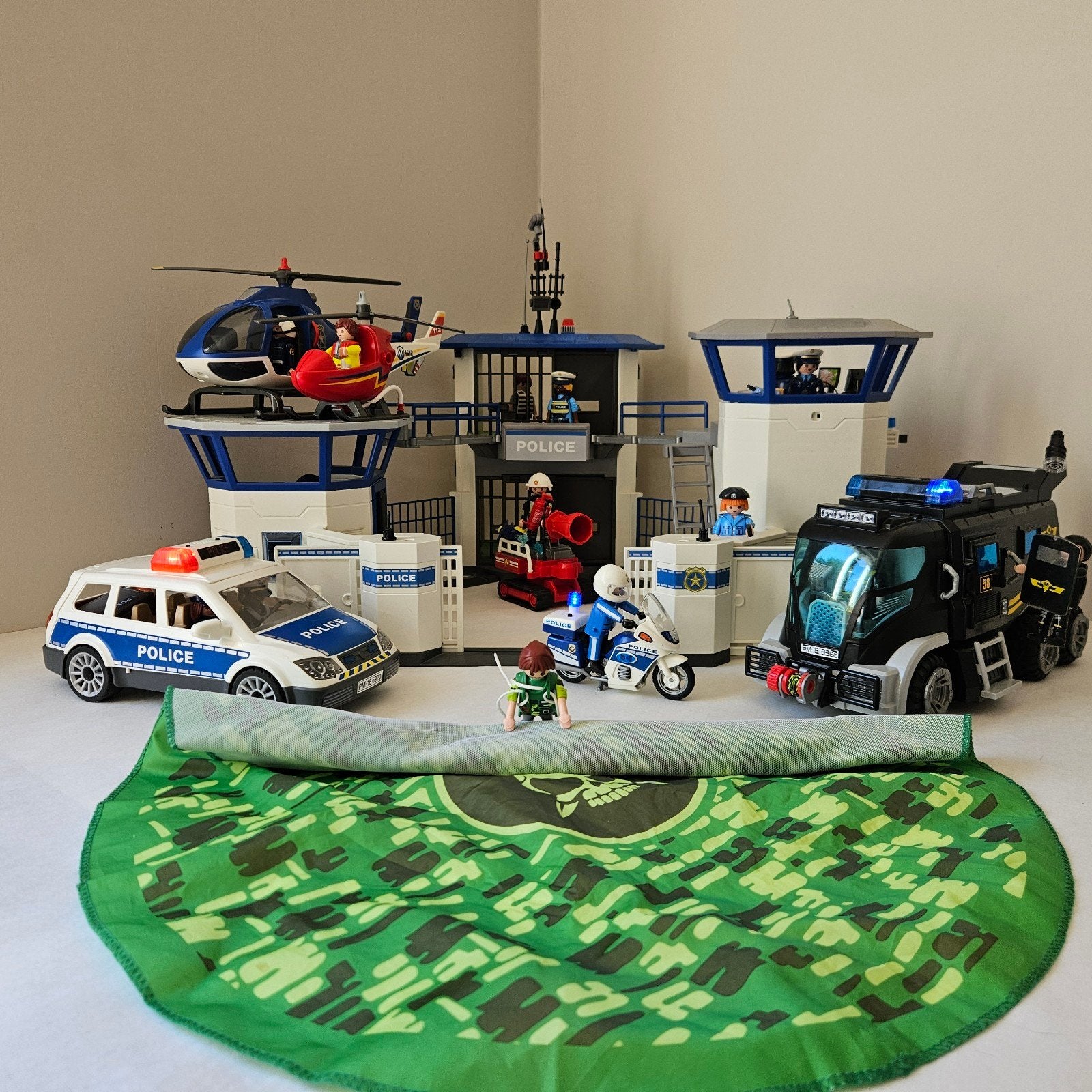 Grote PLAYMOBIL Politie set – Bureau, ME wagen, 2 helikopter, Kinderen en Baby's, Speelgoed | Playmobil, Gebruikt, Losse onderdelen
