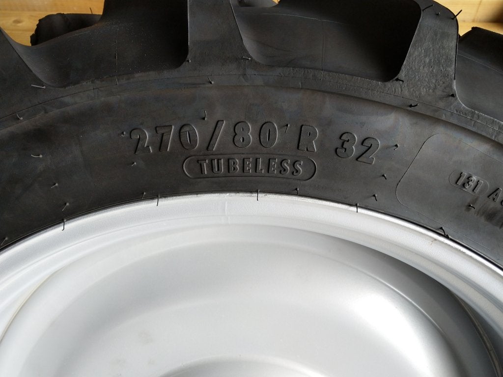 270/80 x R32 Nieuwe Mitas banden met velgen., Niet ingevuld, Niet ingevuld, Niet ingevuld