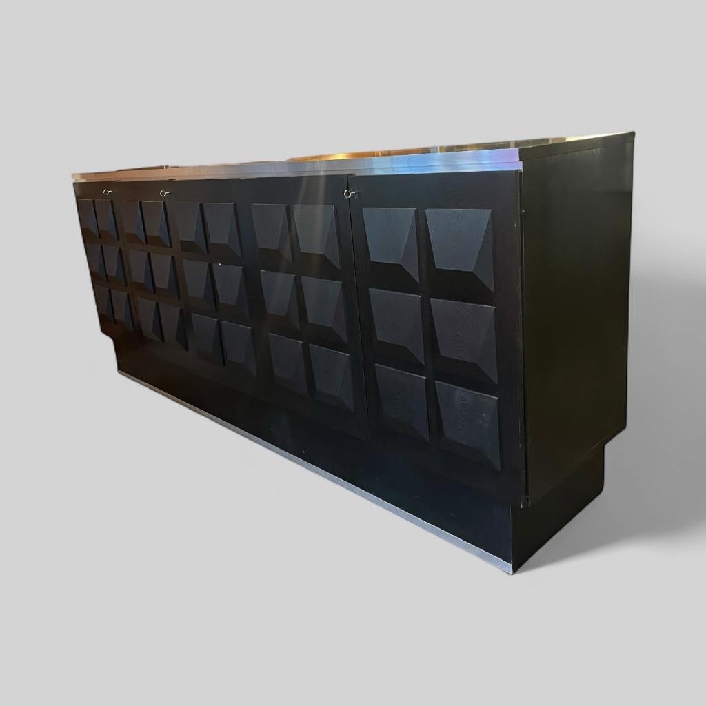 Brutalist Credenza, 1970s, Ophalen, Gebruikt, 50 tot 75 cm, 200 cm of meer