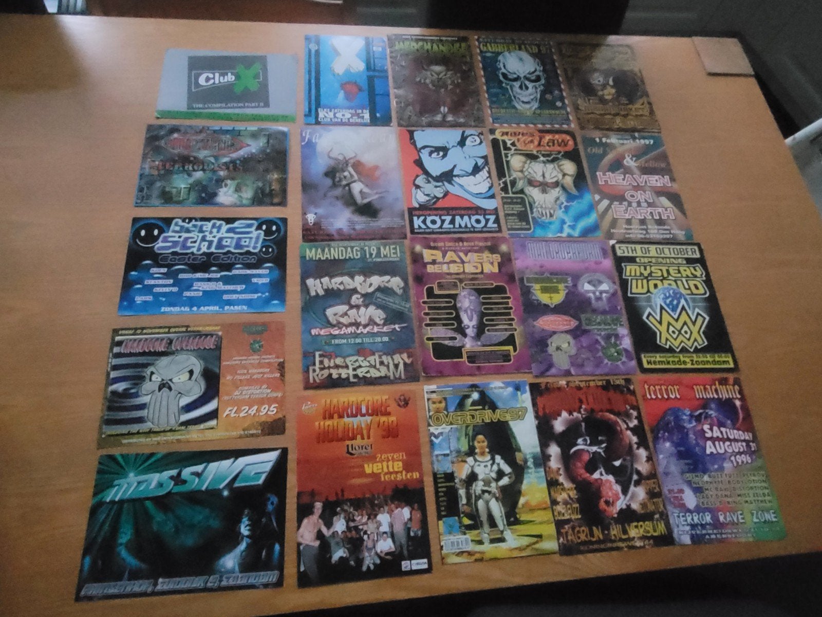 Set hardcore flyers ( gabber thunderdome house ), Ophalen of Verzenden