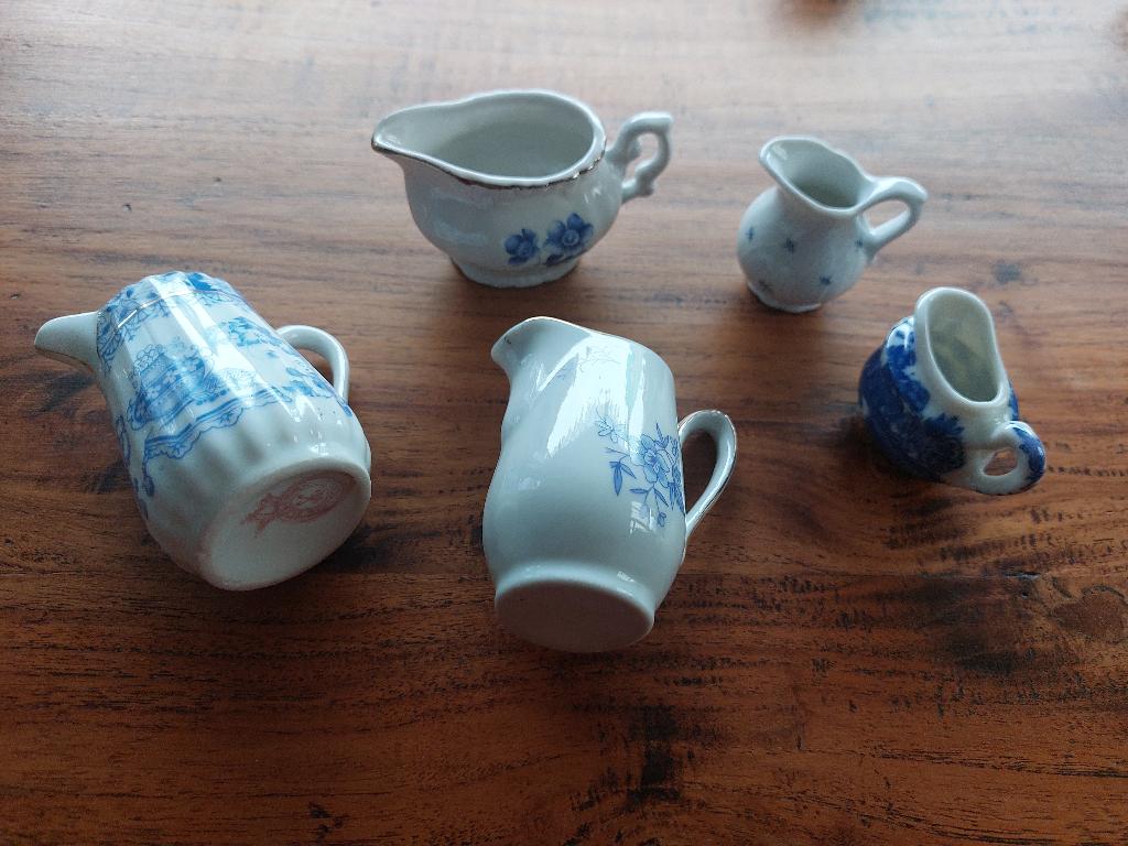 verzameling  mini melkkannetjes, Ophalen of Verzenden, Overige stijlen, Overige typen