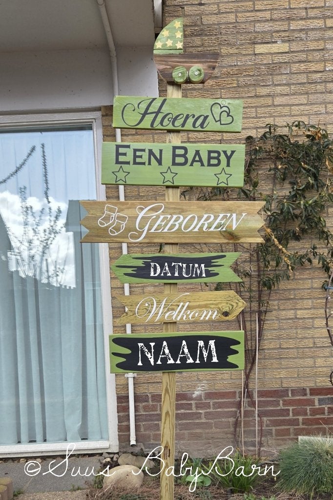 Geboortebord Wegwijzer in Olijf/Naturel kleur., Kinderen en Baby's, Ophalen of Verzenden, Zo goed als nieuw, Geboortebord
