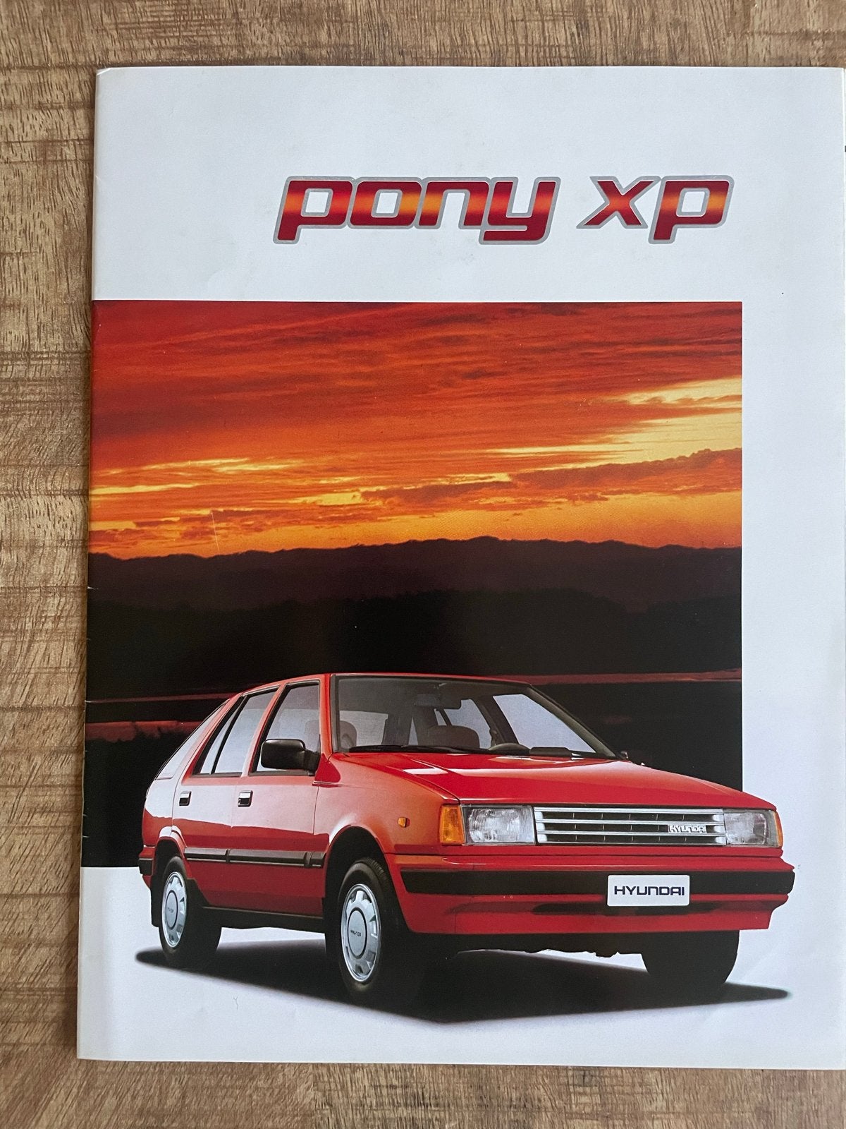 Hyundai Pony XP brochure uit 1989, Ophalen of Verzenden, Zo goed als nieuw, Overige merken